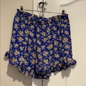 American Eagle Ruffle Shorts NWOT